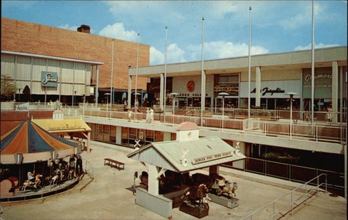 The bergen mall paramus - bergen,